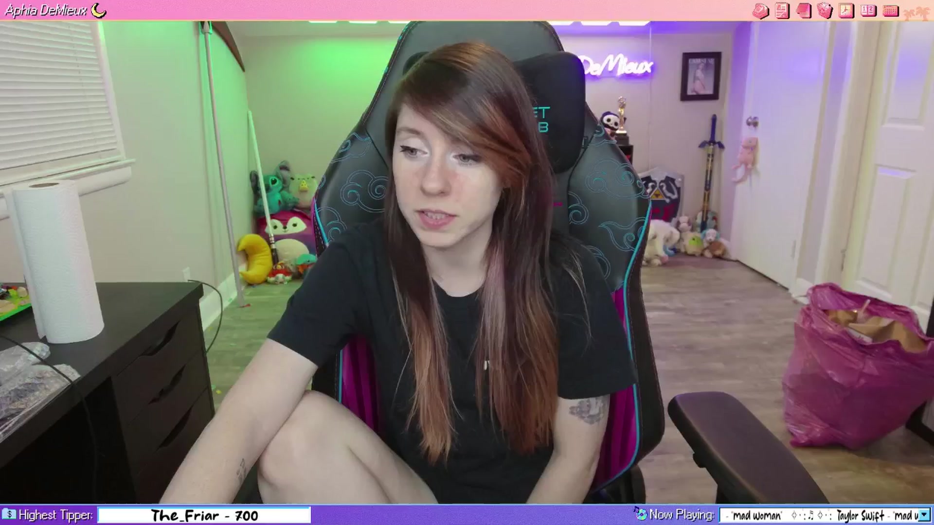 Gallery image thumbnail from AphiaDeMieux's myfreecams stream on, 02/28/2026, 05:52 image 13 of 20