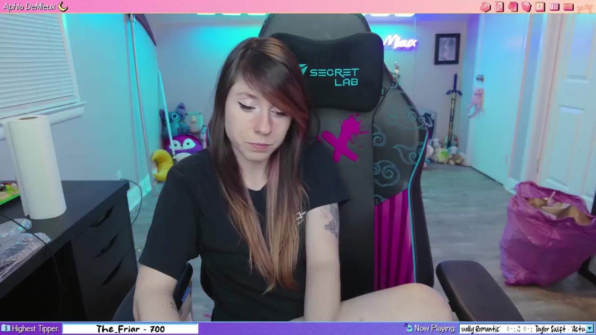Gallery image thumbnail from AphiaDeMieux's myfreecams stream on, 02/28/2026, 05:52 image 15 of 20