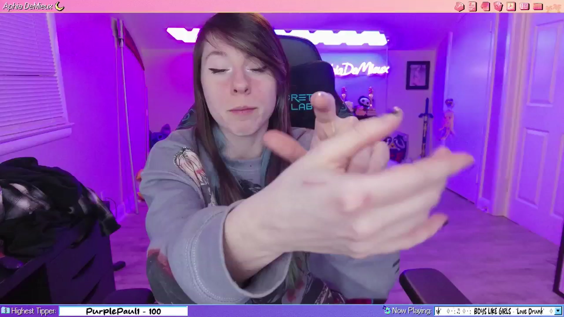 Gallery image thumbnail from AphiaDeMieux's myfreecams stream on, 03/14/2026, 04:48 image 4 of 20