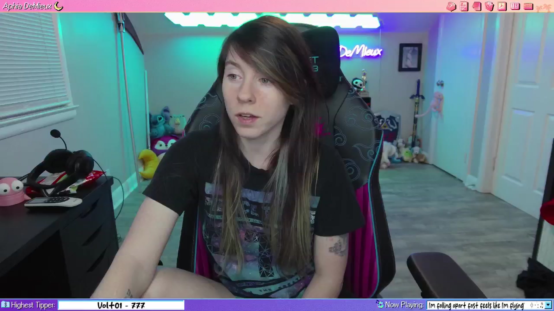 Gallery image thumbnail from AphiaDeMieux's myfreecams stream on, 03/24/2026, 04:15 image 4 of 20
