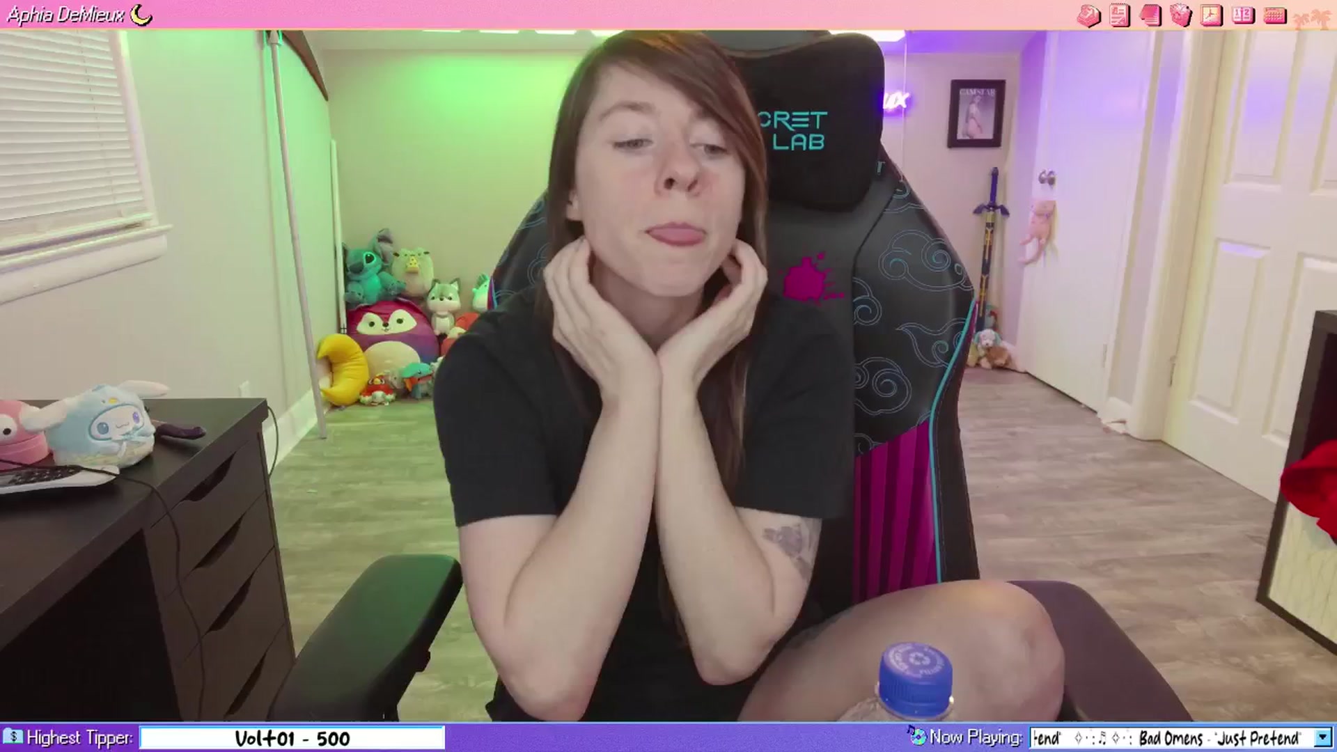 Gallery image thumbnail from AphiaDeMieux's myfreecams stream on, 03/28/2026, 04:45 image 9 of 20