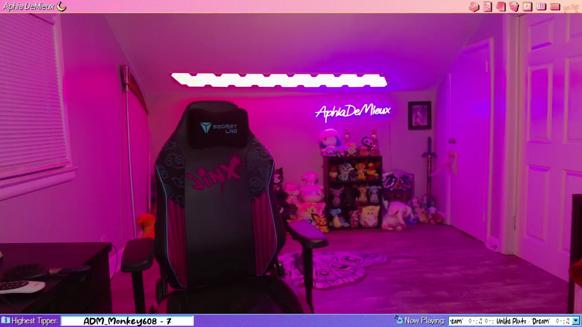 Gallery image thumbnail from AphiaDeMieux's myfreecams stream on, 03/29/2026, 05:07 image 5 of 20