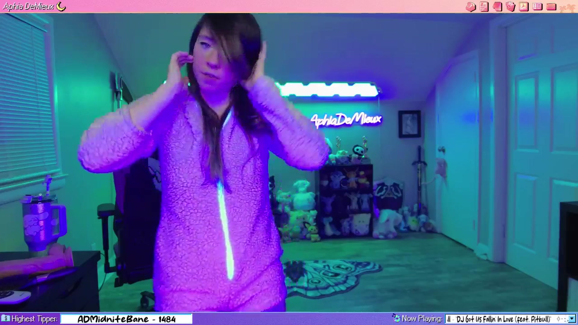 Gallery image thumbnail from AphiaDeMieux's myfreecams stream on, 03/29/2026, 05:07 image 14 of 20
