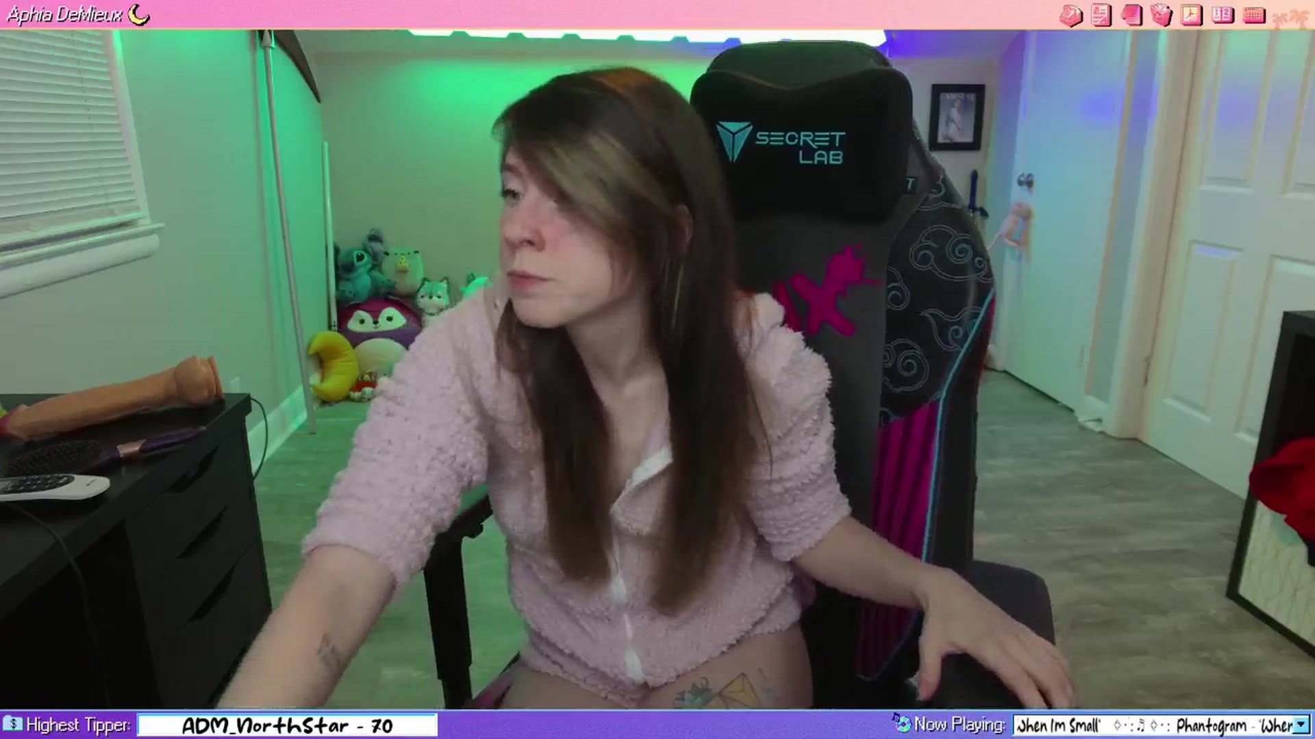 Gallery image thumbnail from AphiaDeMieux's myfreecams stream on, 03/29/2026, 05:07 image 8 of 20