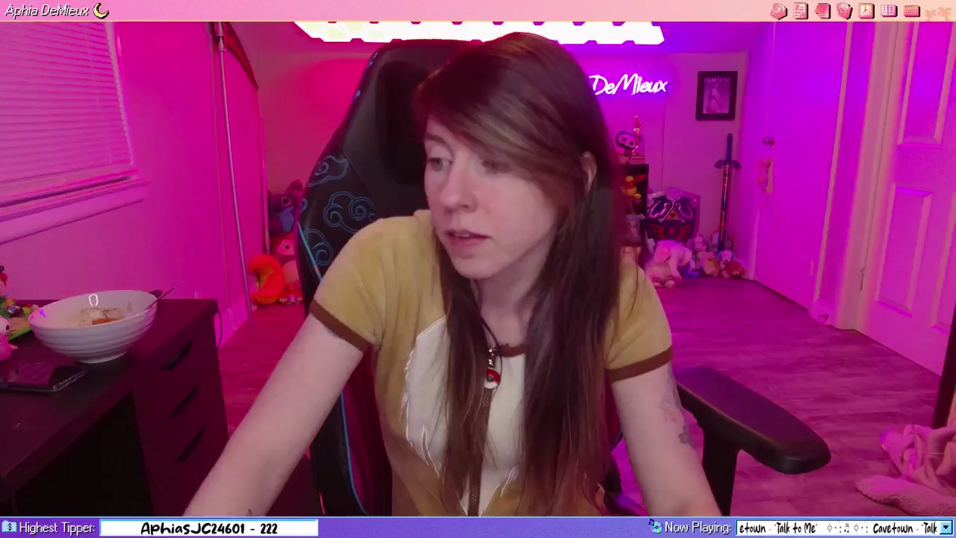 Gallery image thumbnail from AphiaDeMieux's myfreecams stream on, 03/30/2026, 04:40 image 5 of 20