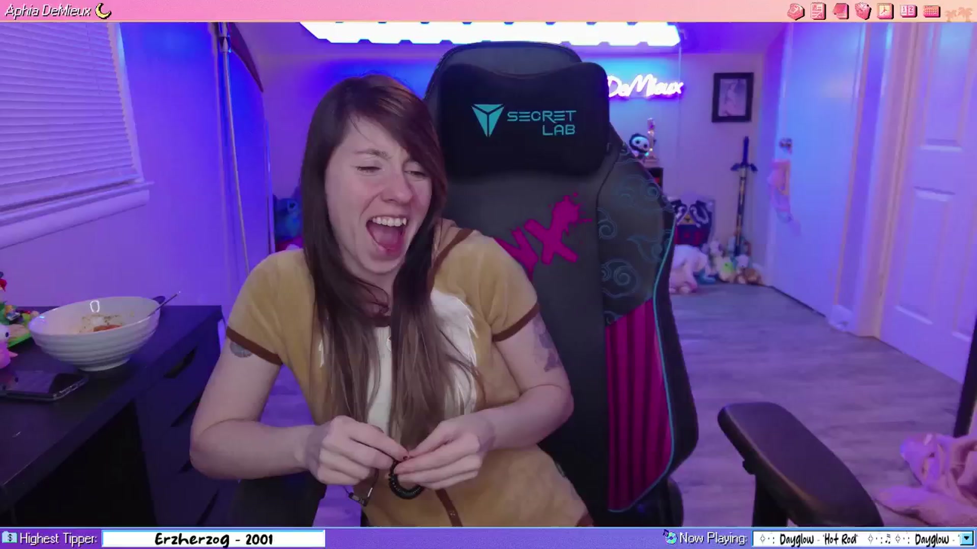 Gallery image thumbnail from AphiaDeMieux's myfreecams stream on, 03/30/2026, 04:40 image 6 of 20