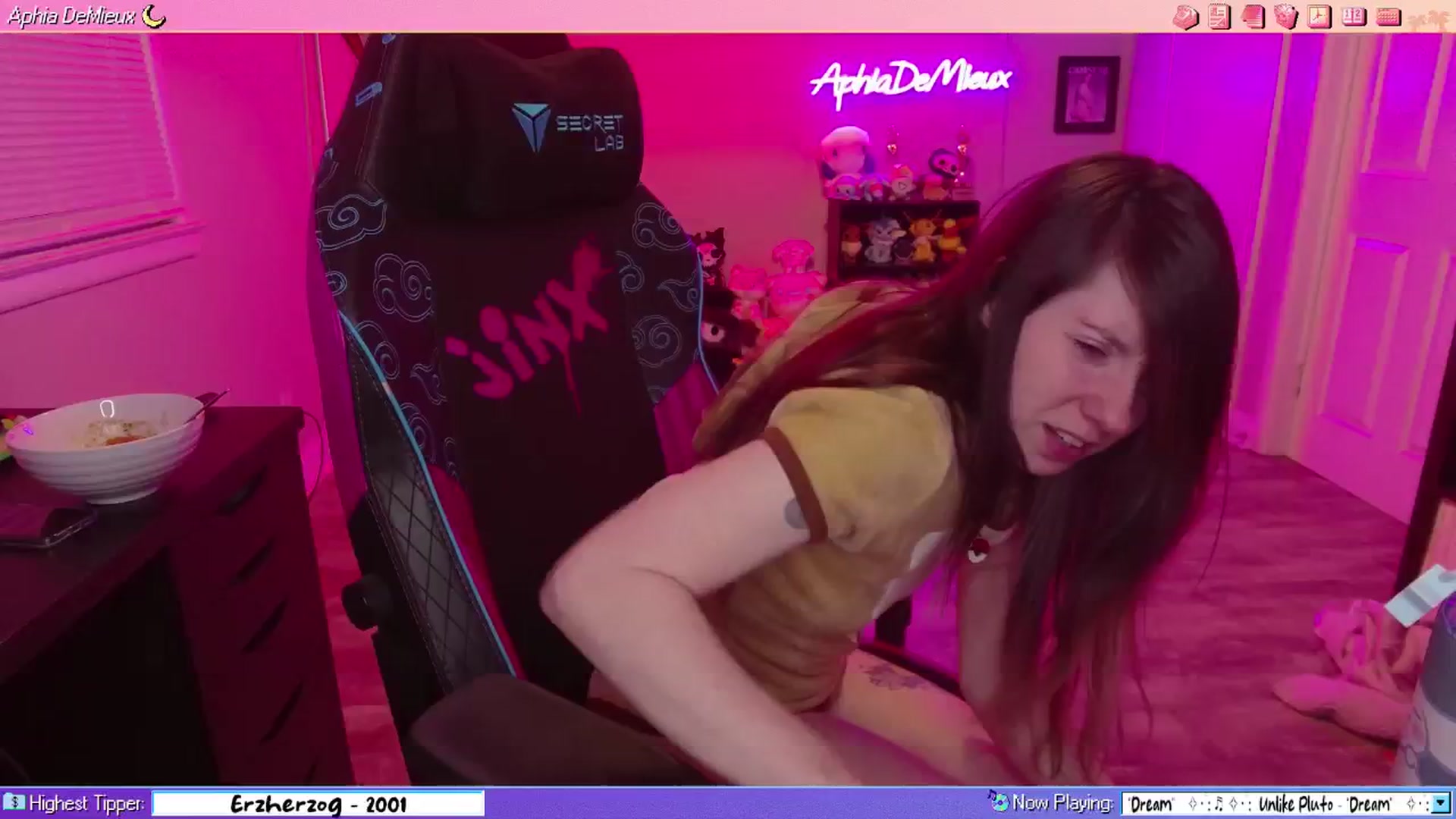 Gallery image thumbnail from AphiaDeMieux's myfreecams stream on, 03/30/2026, 04:40 image 8 of 20