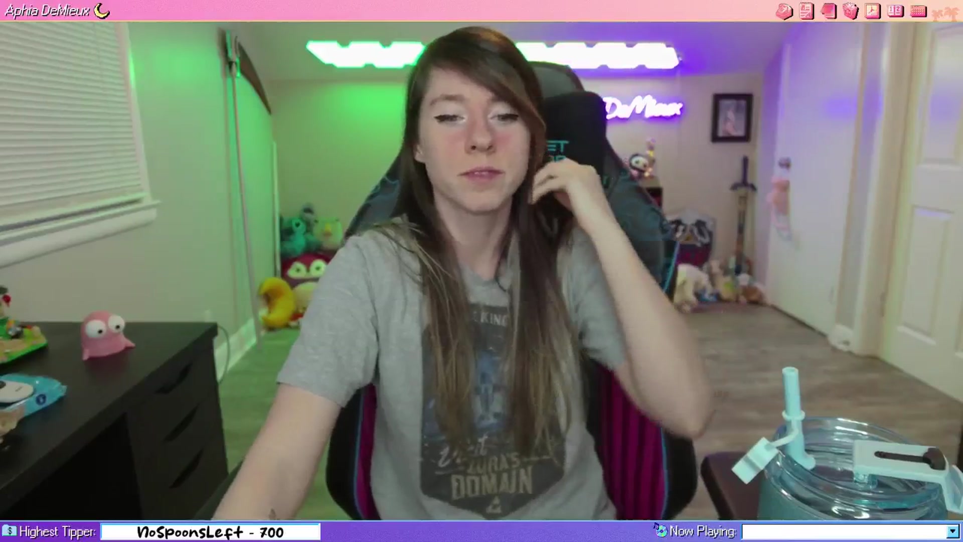 Gallery image thumbnail from AphiaDeMieux's myfreecams stream on, 04/01/2026, 04:51 image 13 of 20