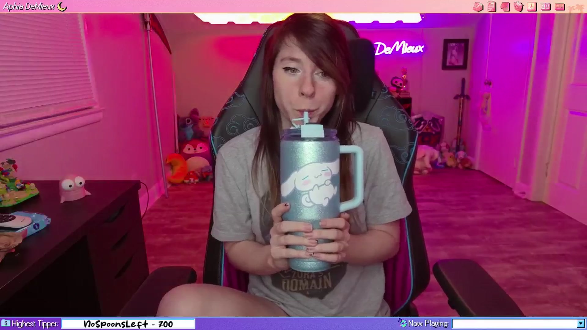 Gallery image thumbnail from AphiaDeMieux's myfreecams stream on, 04/01/2026, 04:51 image 8 of 20