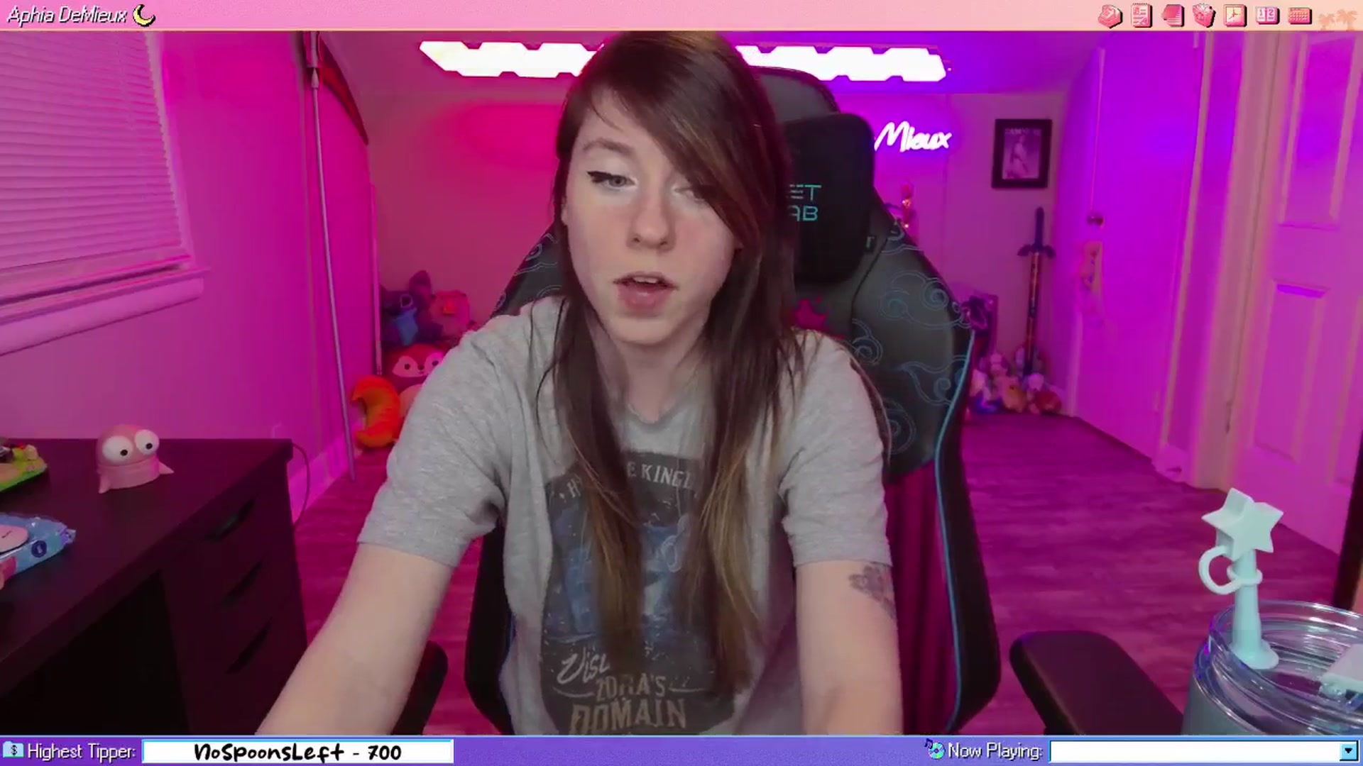 Gallery image thumbnail from AphiaDeMieux's myfreecams stream on, 04/01/2026, 04:51 image 12 of 20