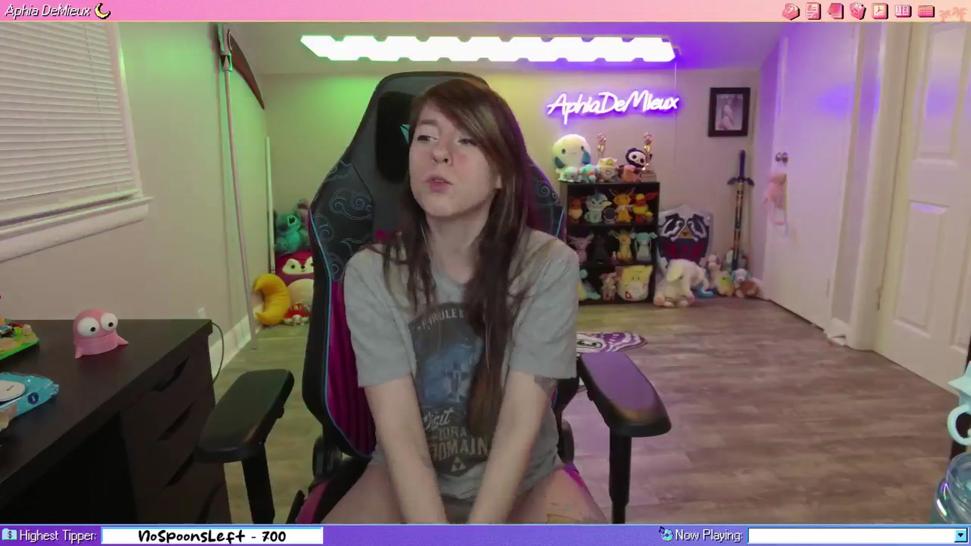 Gallery image thumbnail from AphiaDeMieux's myfreecams stream on, 04/01/2026, 04:51 image 15 of 20