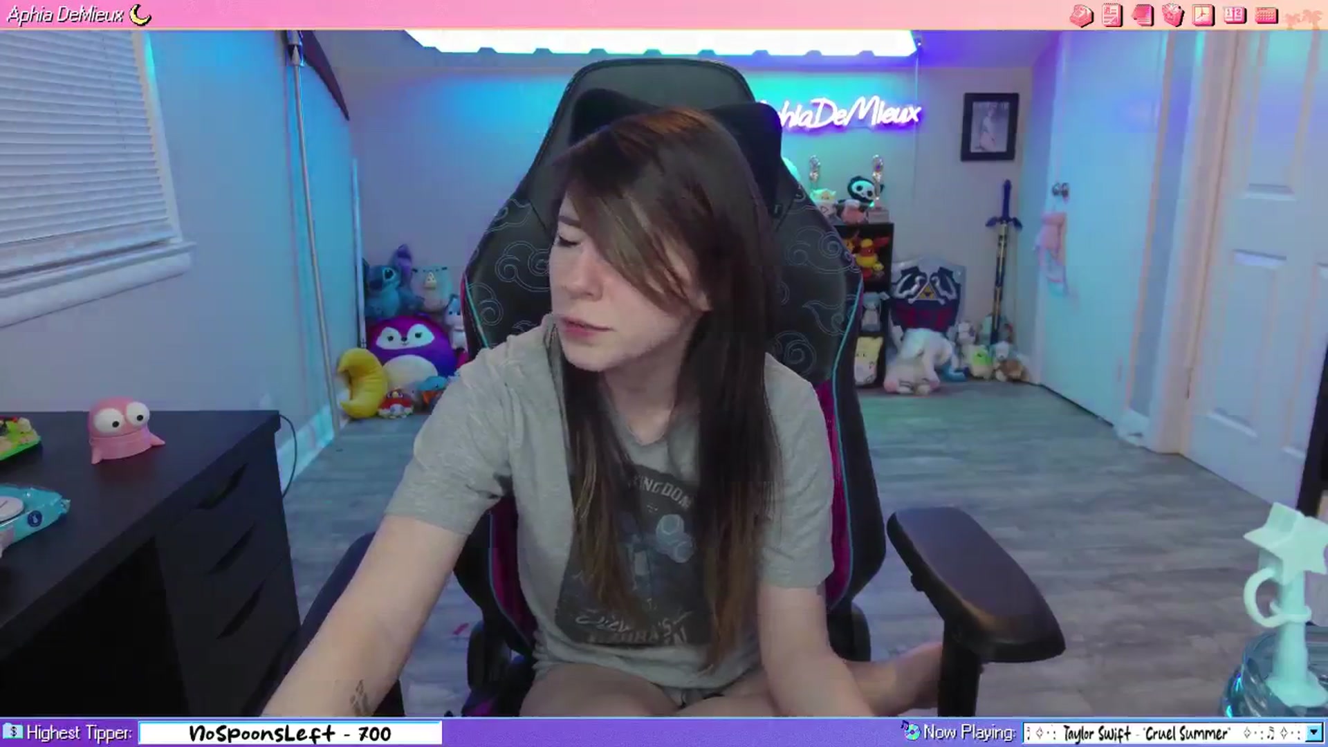 Gallery image thumbnail from AphiaDeMieux's myfreecams stream on, 04/01/2026, 04:51 image 19 of 20