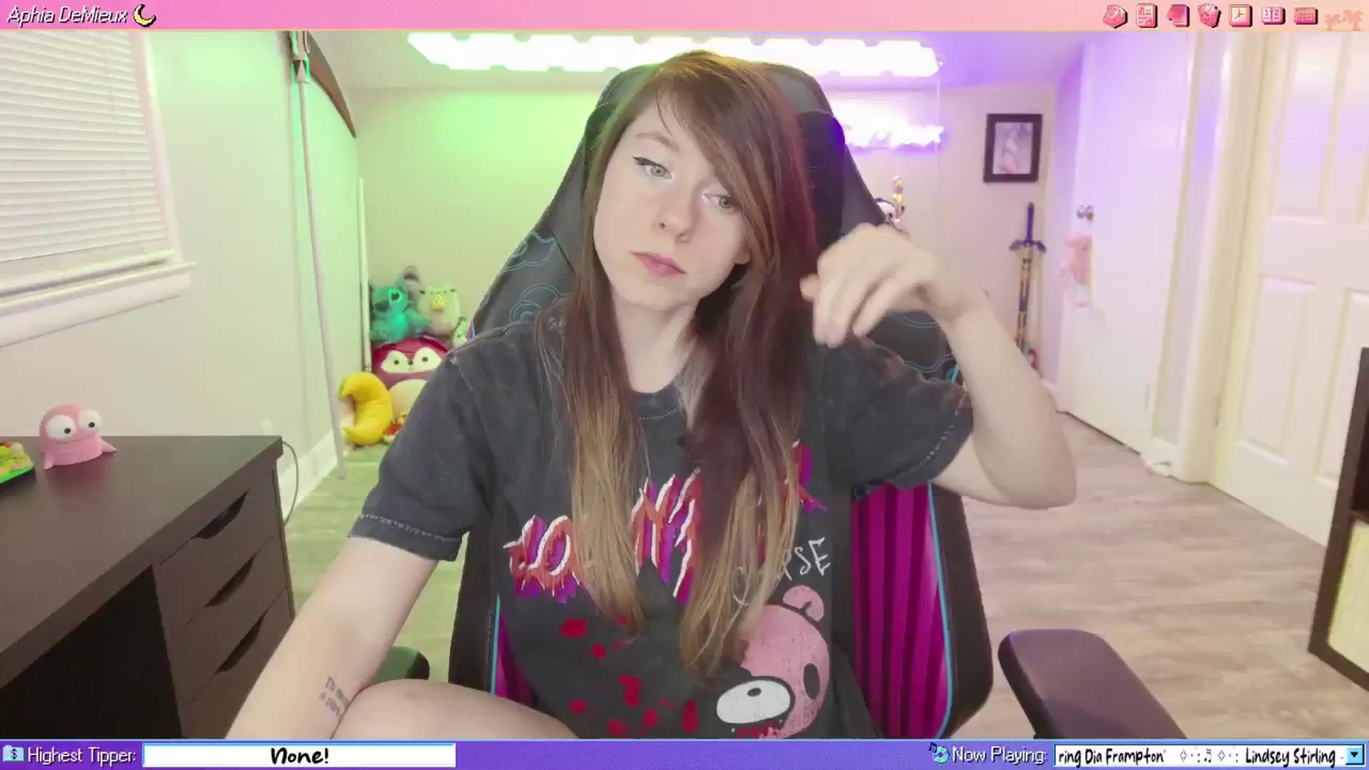 Gallery image thumbnail from AphiaDeMieux's myfreecams stream on, 04/04/2026, 03:14 image 18 of 20