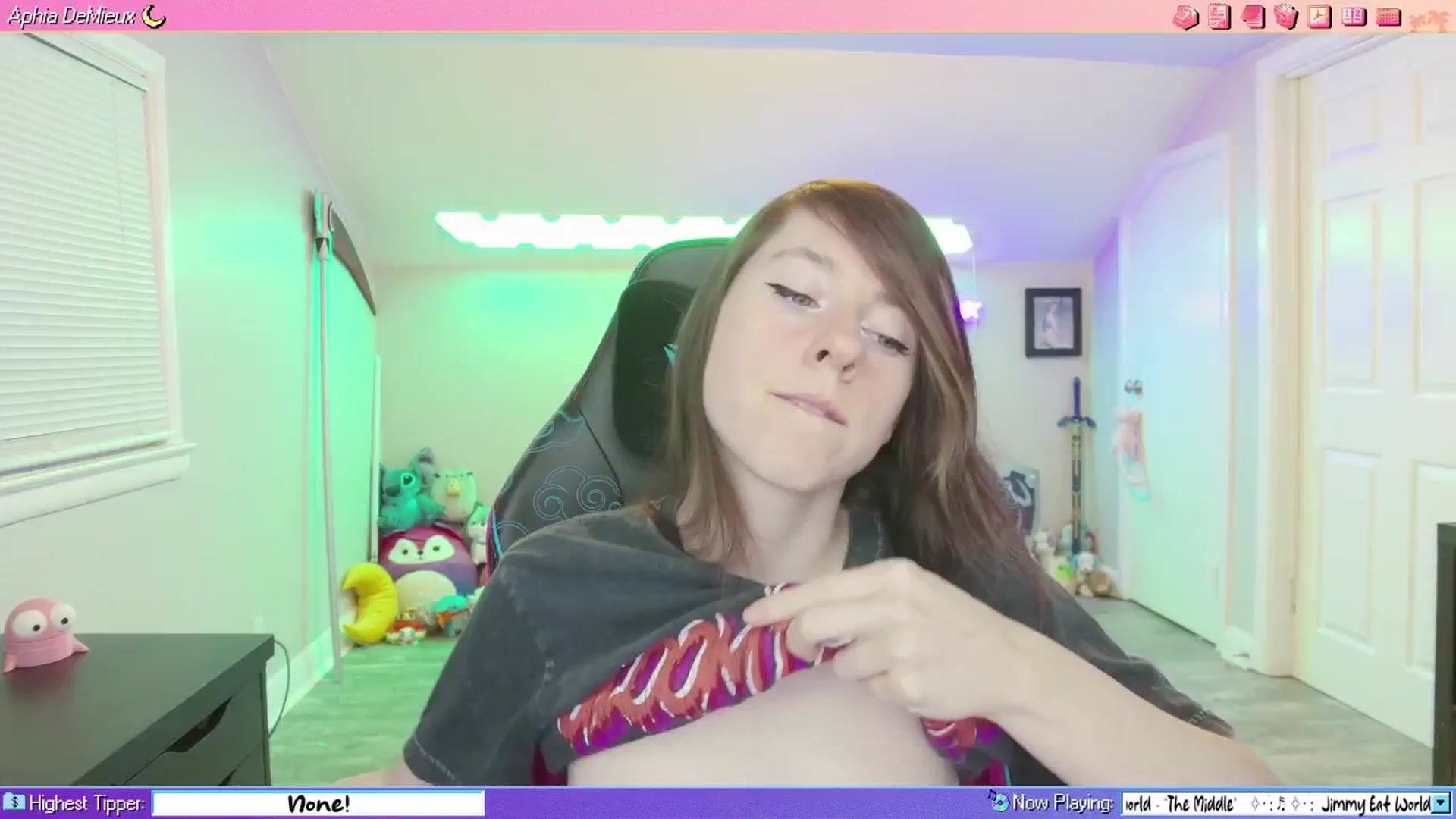 Gallery image thumbnail from AphiaDeMieux's myfreecams stream on, 04/04/2026, 03:14 image 3 of 20