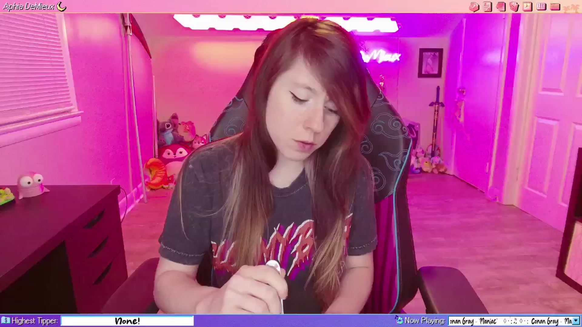Gallery image thumbnail from AphiaDeMieux's myfreecams stream on, 04/04/2026, 03:14 image 12 of 20