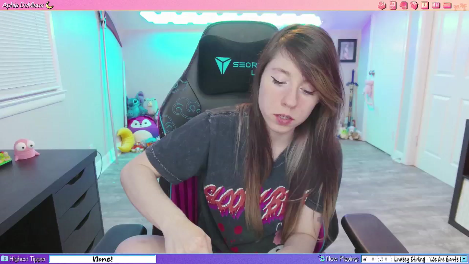 Gallery image thumbnail from AphiaDeMieux's myfreecams stream on, 04/04/2026, 03:14 image 19 of 20