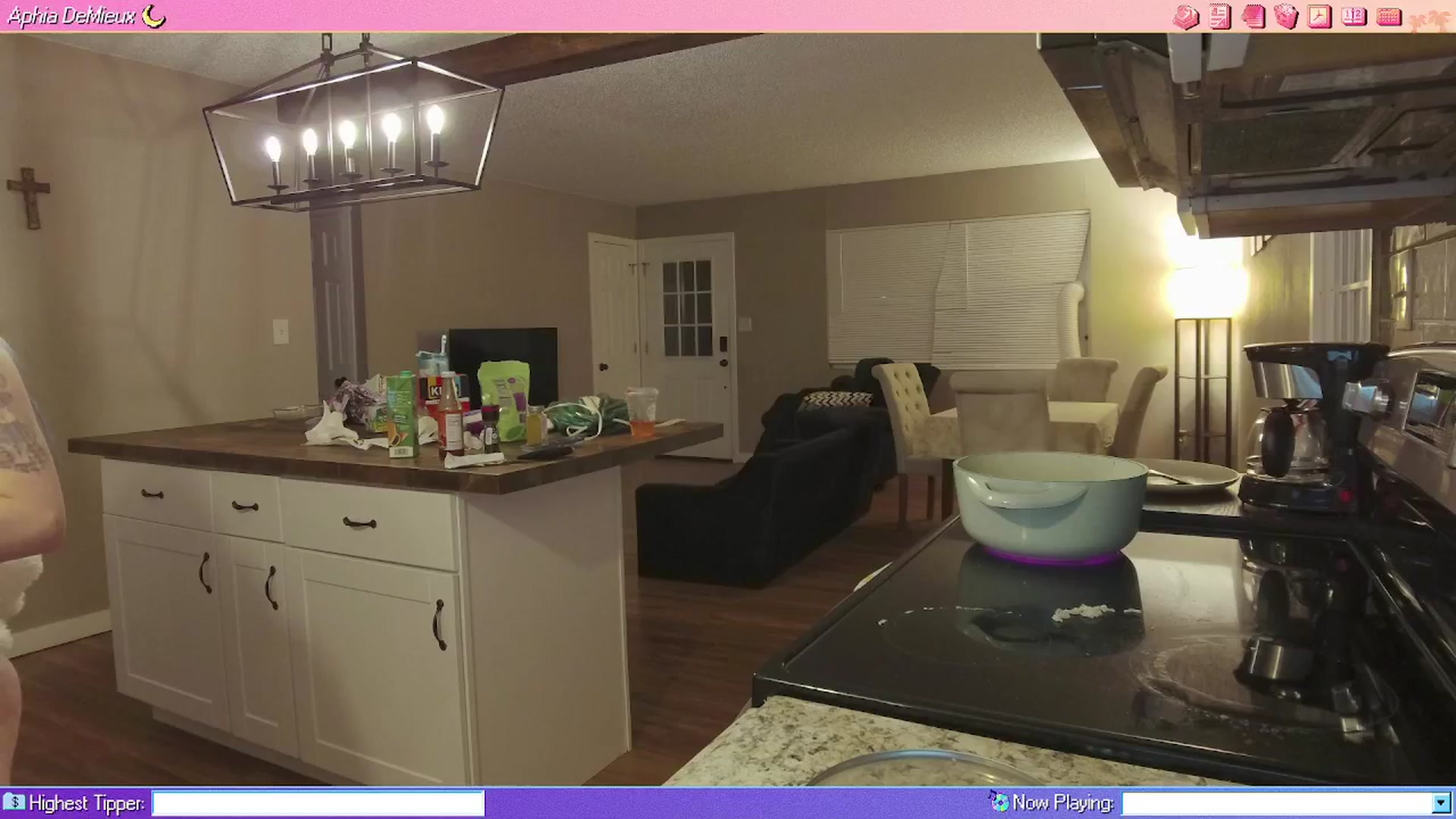 Gallery image thumbnail from AphiaDeMieux's myfreecams stream on, 04/12/2026, 03:17 image 15 of 20