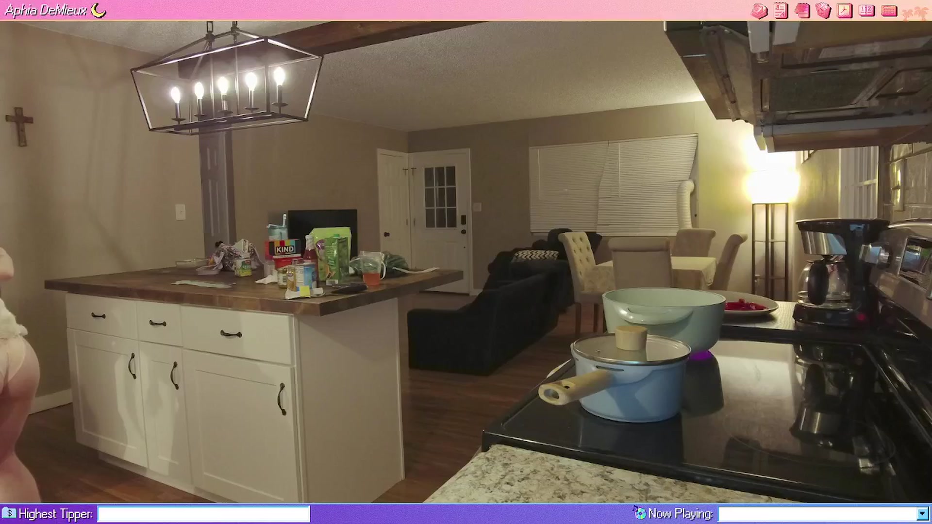 Gallery image thumbnail from AphiaDeMieux's myfreecams stream on, 04/12/2026, 03:17 image 6 of 20