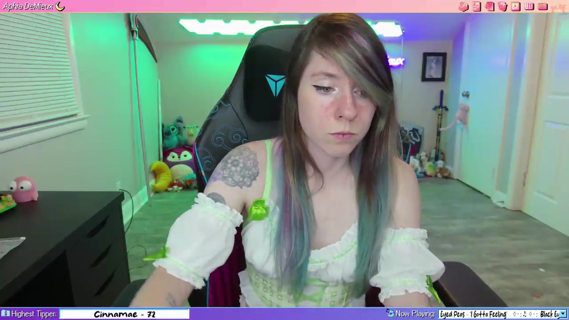 Gallery image thumbnail from AphiaDeMieux's myfreecams stream on, 05/08/2026, 03:34 image 2 of 20