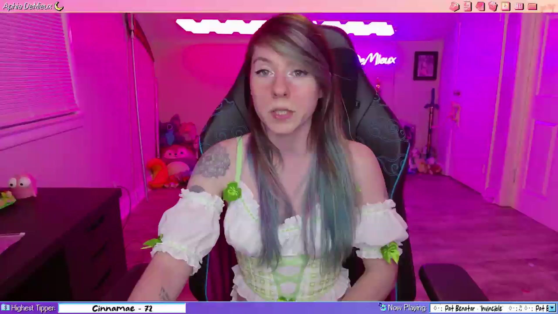Gallery image thumbnail from AphiaDeMieux's myfreecams stream on, 05/08/2026, 03:34 image 1 of 20