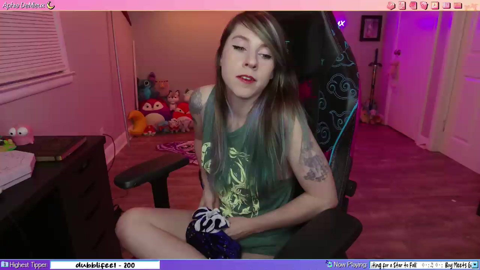 Gallery image thumbnail from AphiaDeMieux's myfreecams stream on, 05/09/2026, 03:26 image 18 of 20