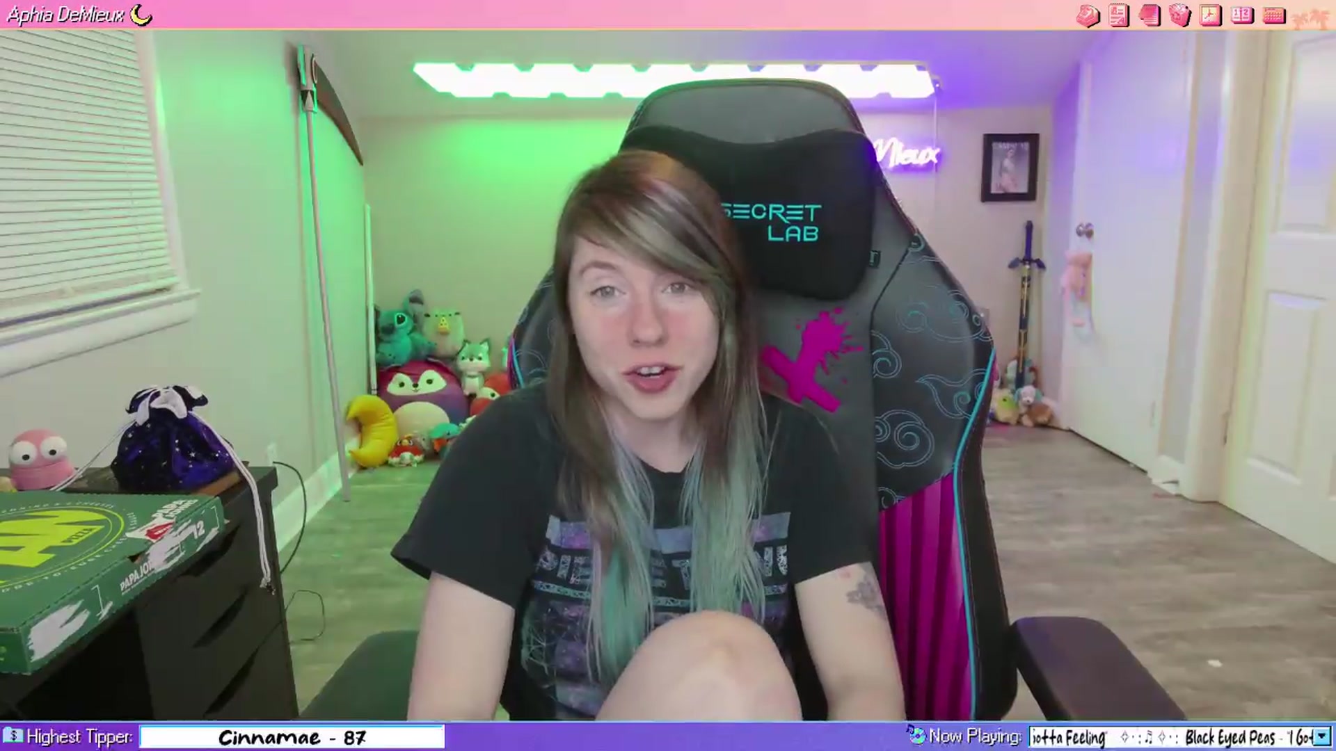 Gallery image thumbnail from AphiaDeMieux's myfreecams stream on, 05/11/2026, 03:54 image 11 of 20