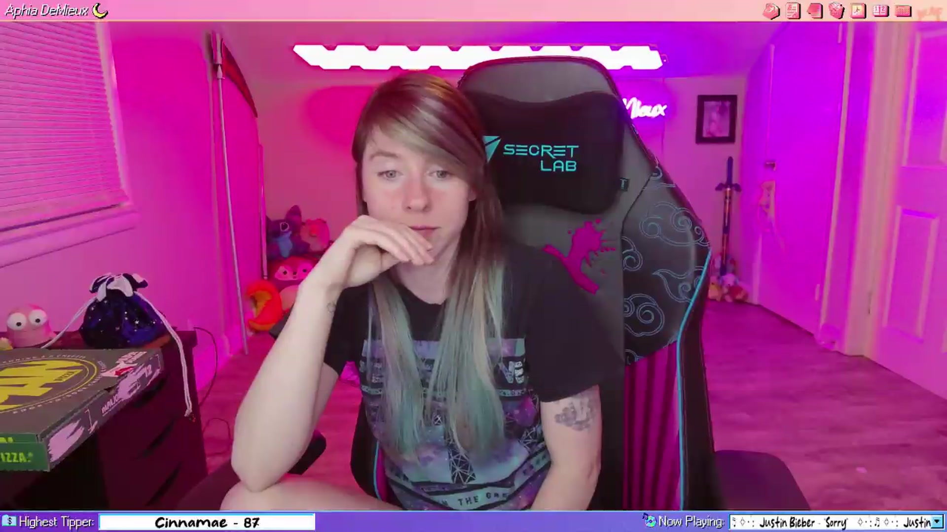 Gallery image thumbnail from AphiaDeMieux's myfreecams stream on, 05/11/2026, 03:54 image 12 of 20