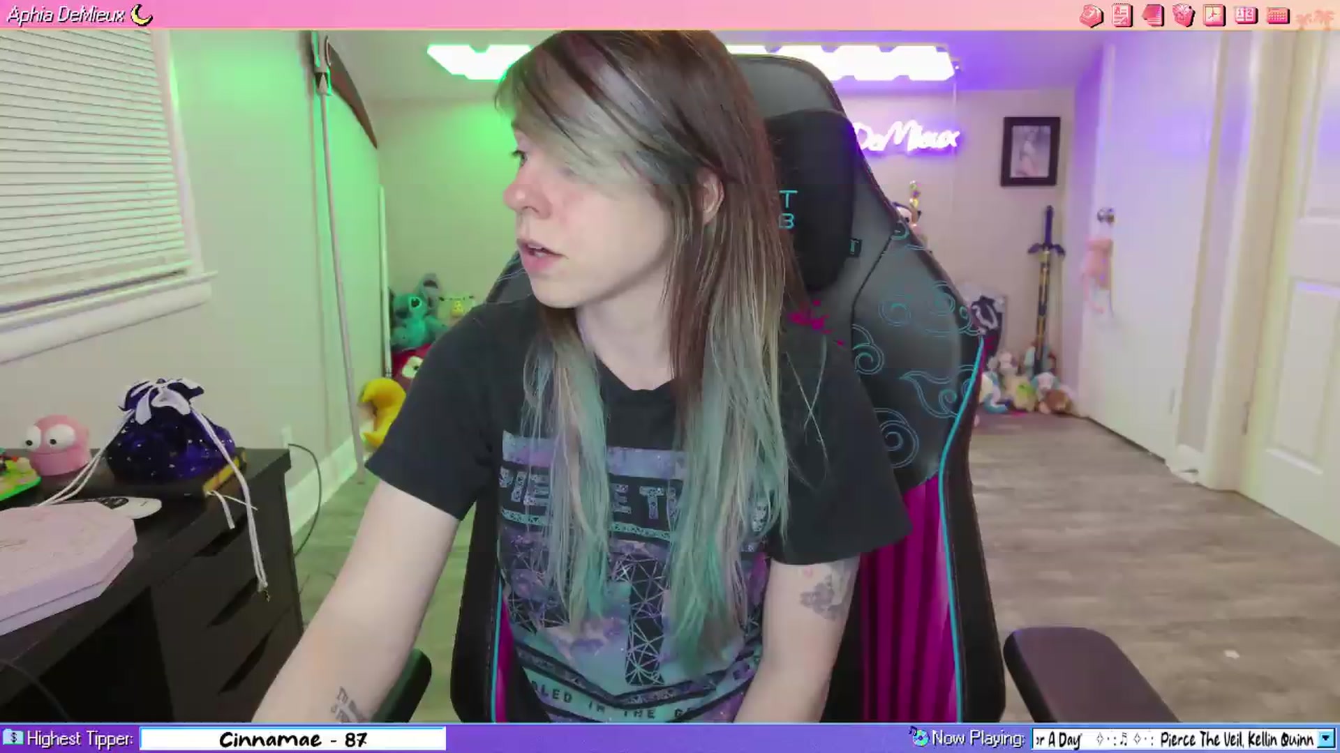 Gallery image thumbnail from AphiaDeMieux's myfreecams stream on, 05/11/2026, 03:54 image 5 of 20