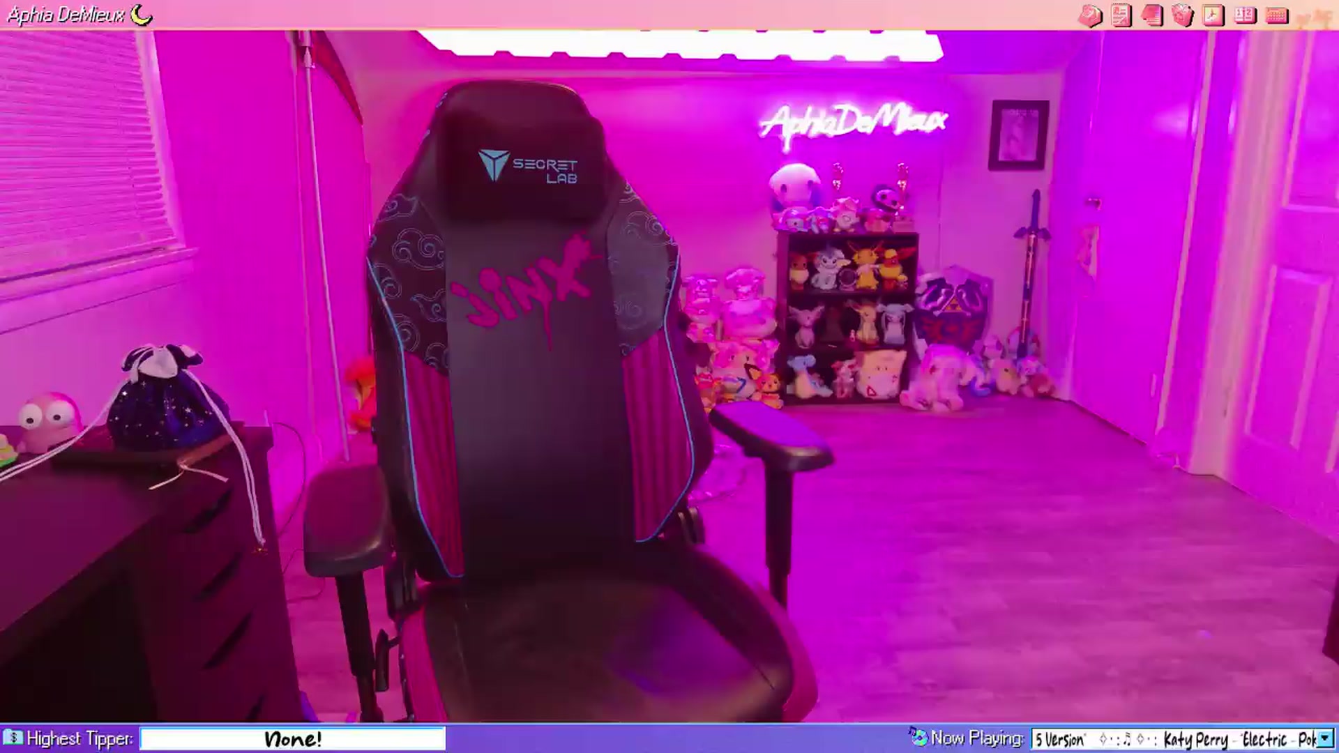 Gallery image thumbnail from AphiaDeMieux's myfreecams stream on, 05/12/2026, 03:04 image 10 of 20