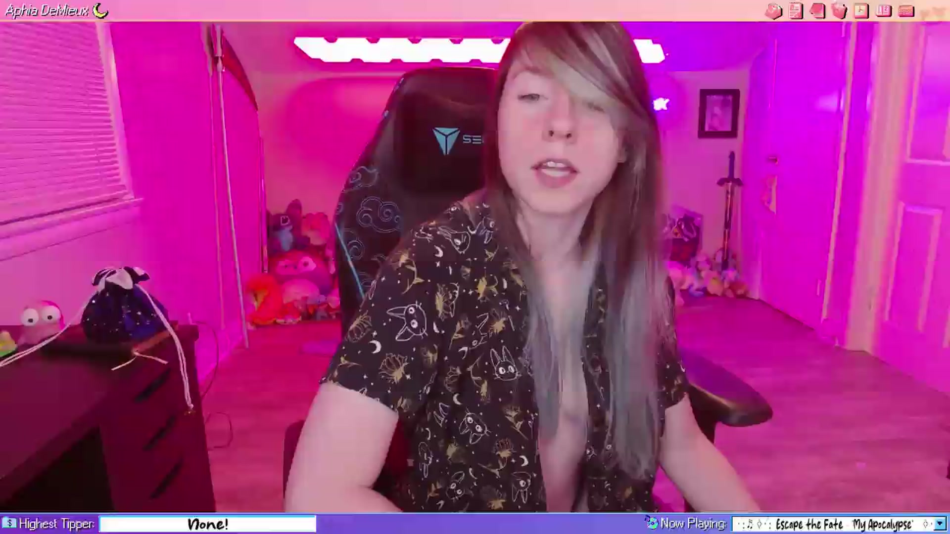 Gallery image thumbnail from AphiaDeMieux's myfreecams stream on, 05/12/2026, 03:04 image 2 of 20
