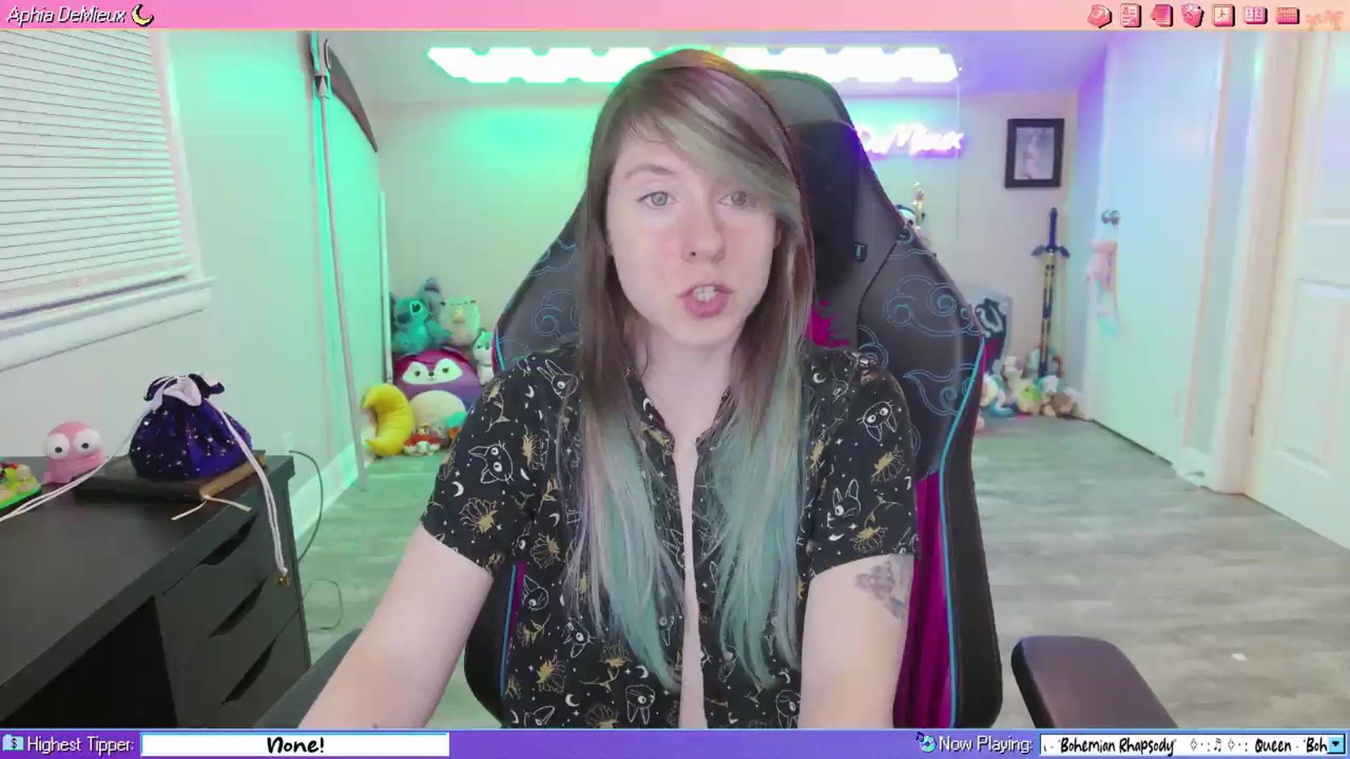 Gallery image thumbnail from AphiaDeMieux's myfreecams stream on, 05/12/2026, 03:04 image 5 of 20