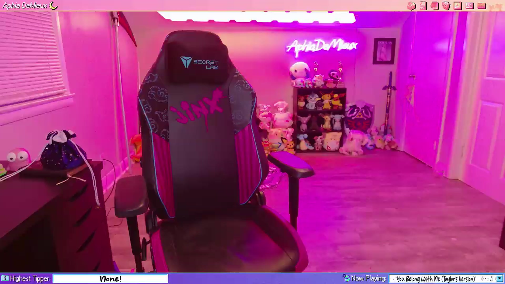 Gallery image thumbnail from AphiaDeMieux's myfreecams stream on, 05/12/2026, 03:04 image 11 of 20