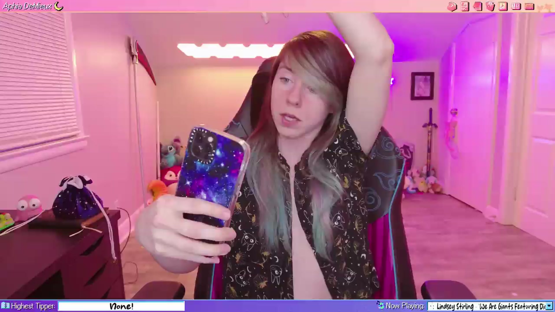 Gallery image thumbnail from AphiaDeMieux's myfreecams stream on, 05/12/2026, 03:04 image 3 of 20