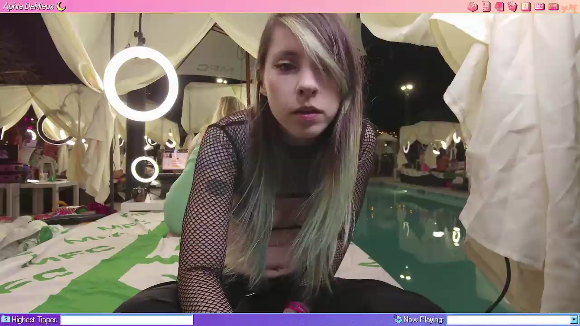 Gallery image thumbnail from AphiaDeMieux's myfreecams stream on, 05/19/2026, 04:24 image 6 of 20