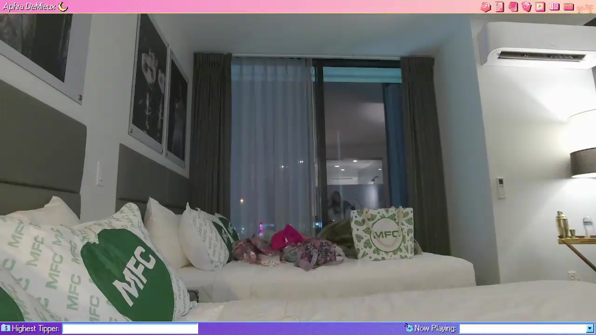 Gallery image thumbnail from AphiaDeMieux's myfreecams stream on, 05/19/2026, 05:18 image 1 of 20