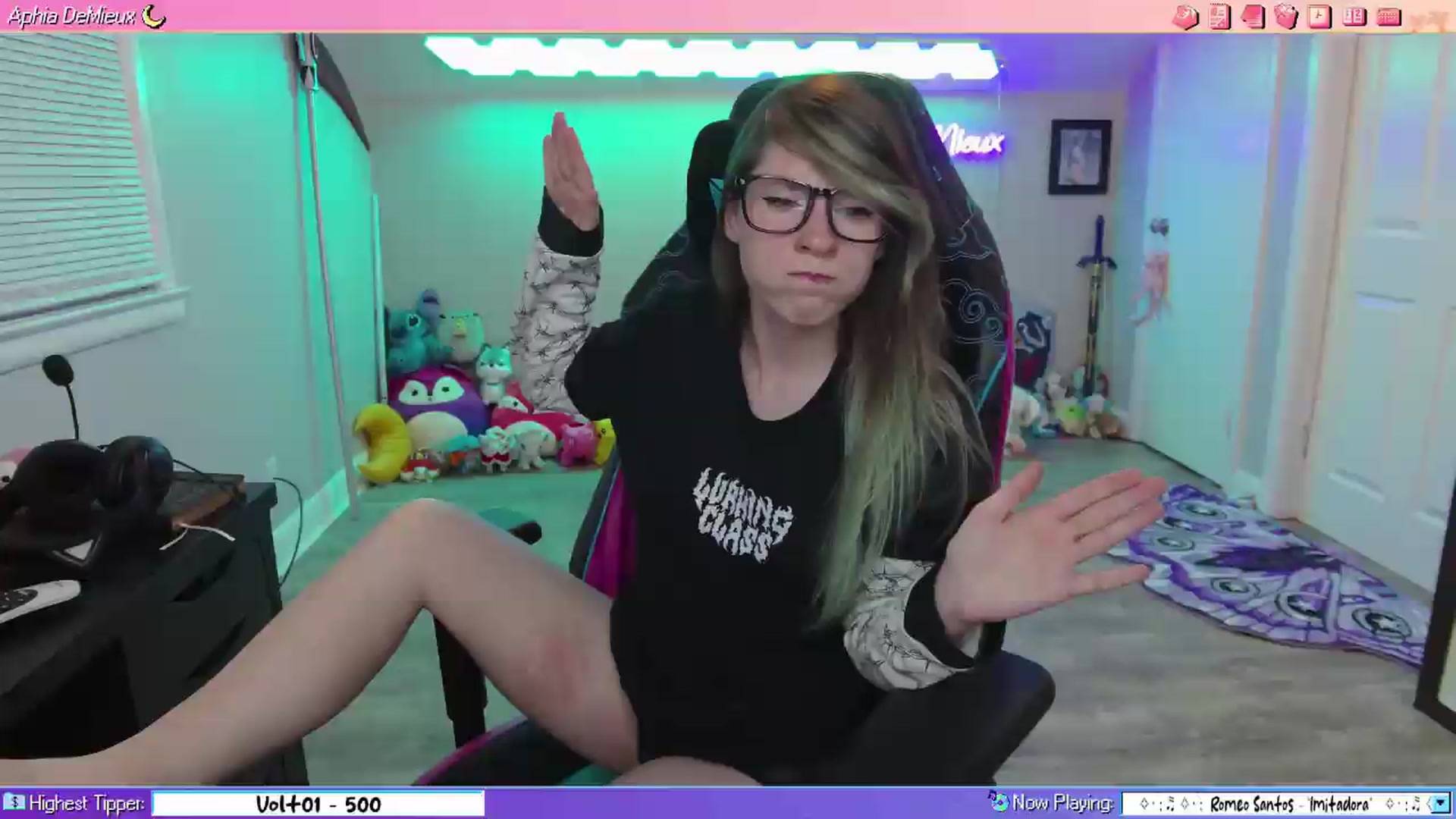 Gallery image thumbnail from AphiaDeMieux's myfreecams stream on, 05/30/2026, 03:54 image 3 of 20
