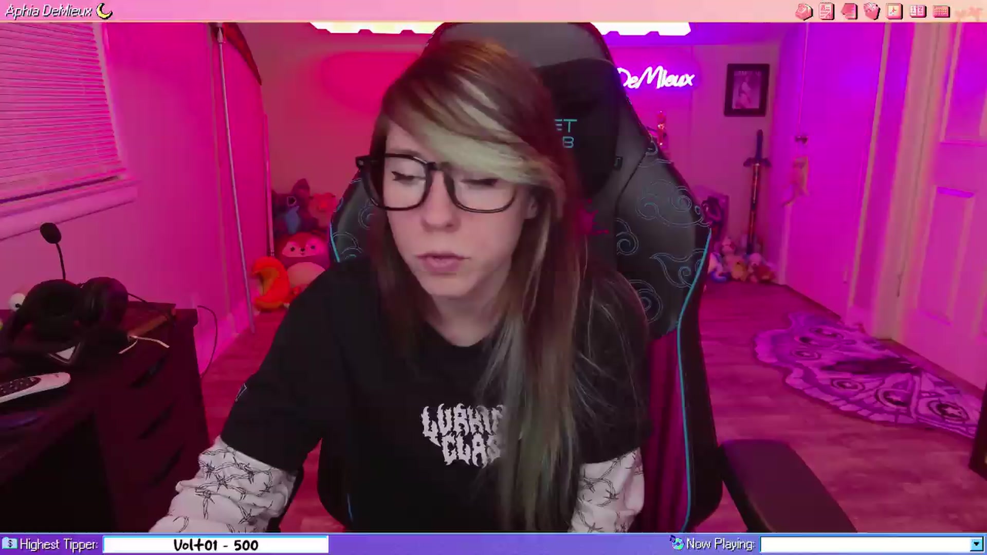 Gallery image thumbnail from AphiaDeMieux's myfreecams stream on, 05/30/2026, 03:54 image 17 of 20