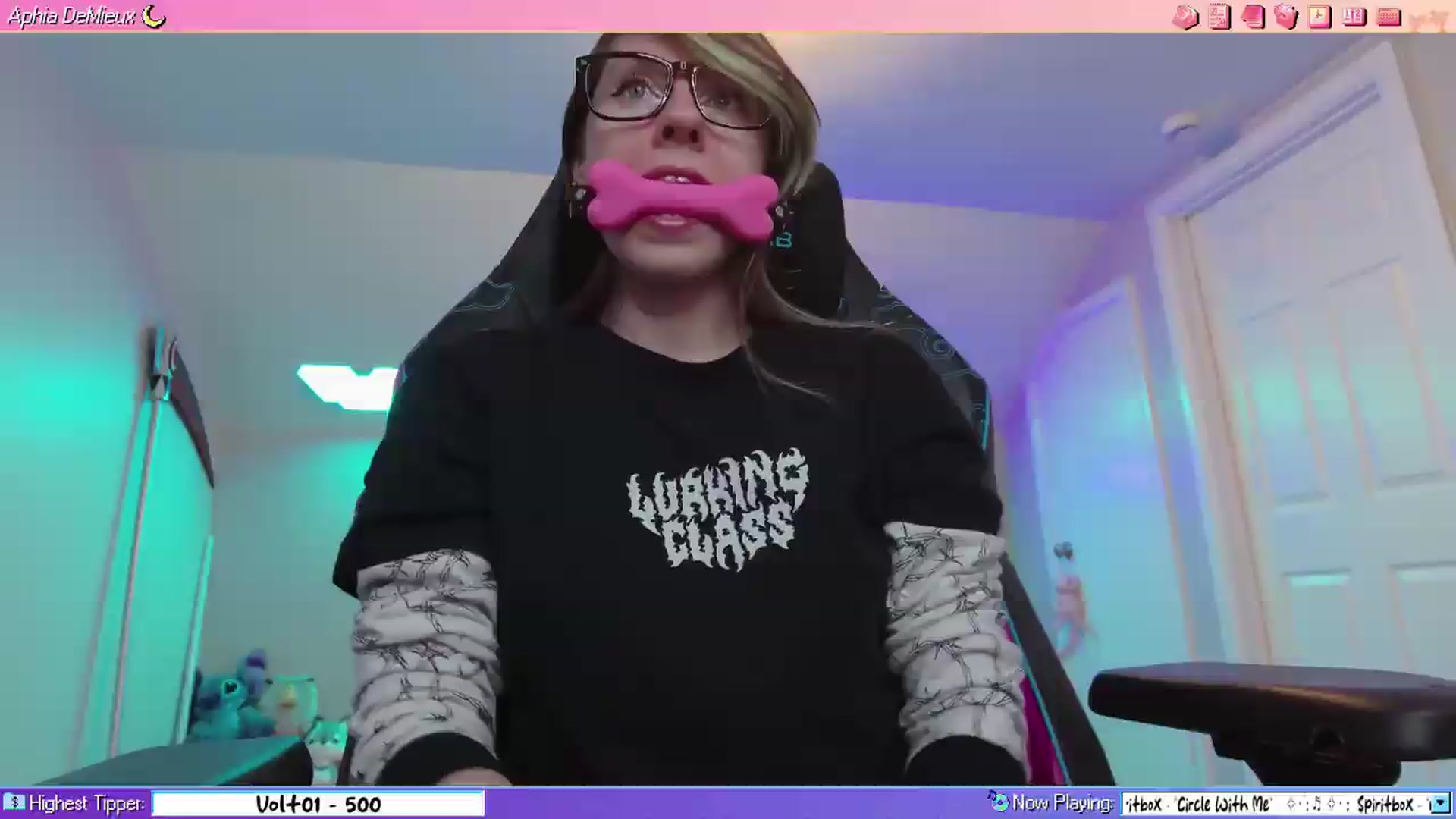 Gallery image thumbnail from AphiaDeMieux's myfreecams stream on, 05/30/2026, 03:54 image 12 of 20