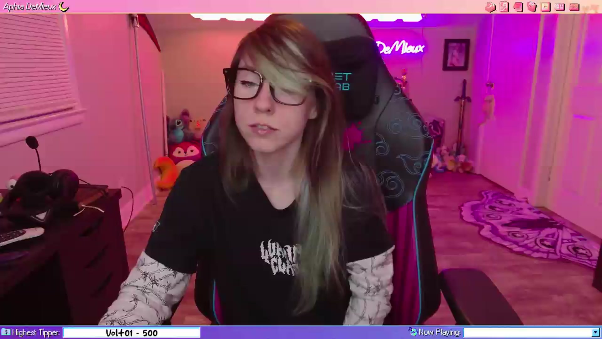 Gallery image thumbnail from AphiaDeMieux's myfreecams stream on, 05/30/2026, 03:54 image 16 of 20