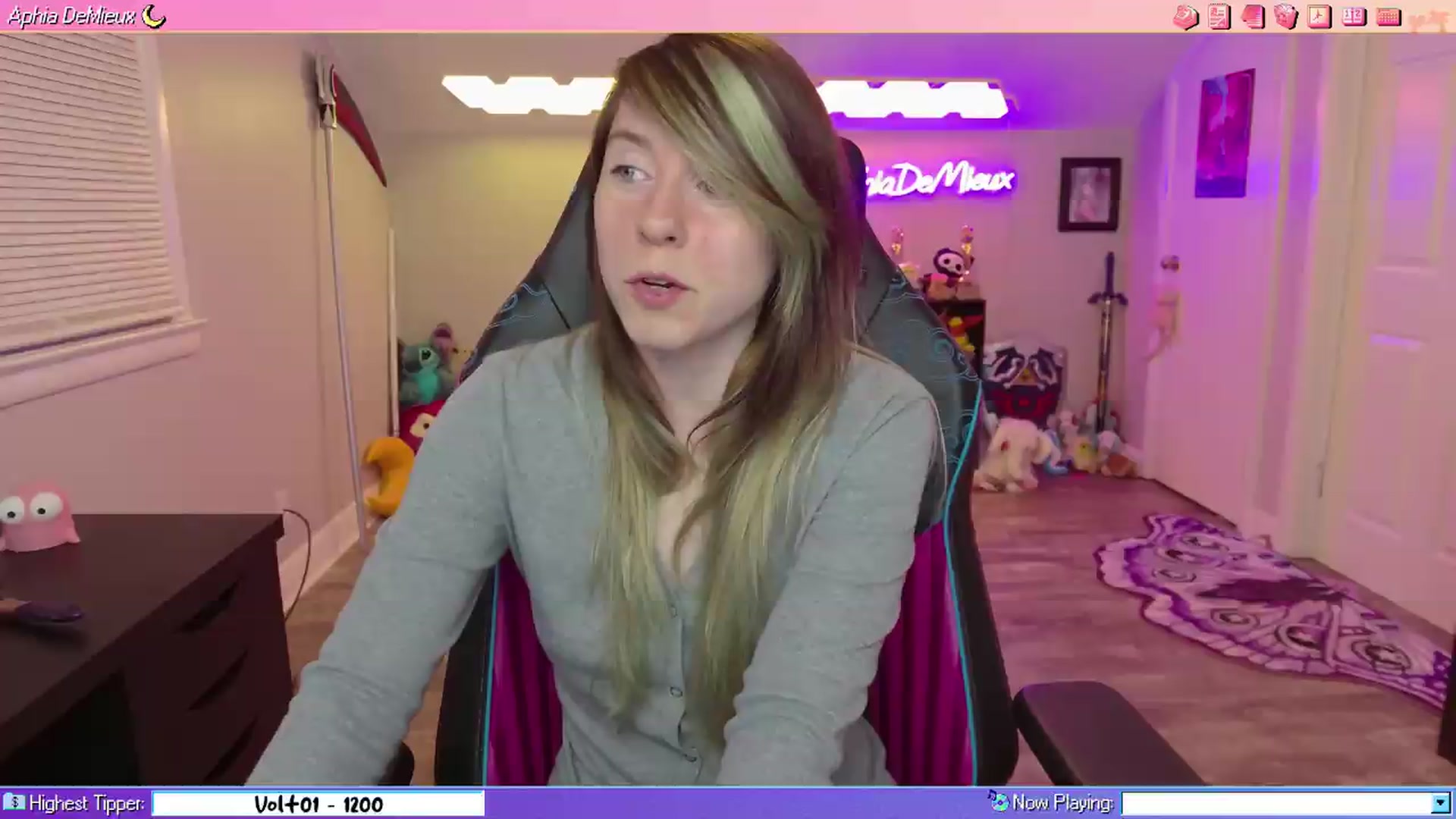 Gallery image thumbnail from AphiaDeMieux's myfreecams stream on, 06/19/2026, 03:06 image 12 of 20