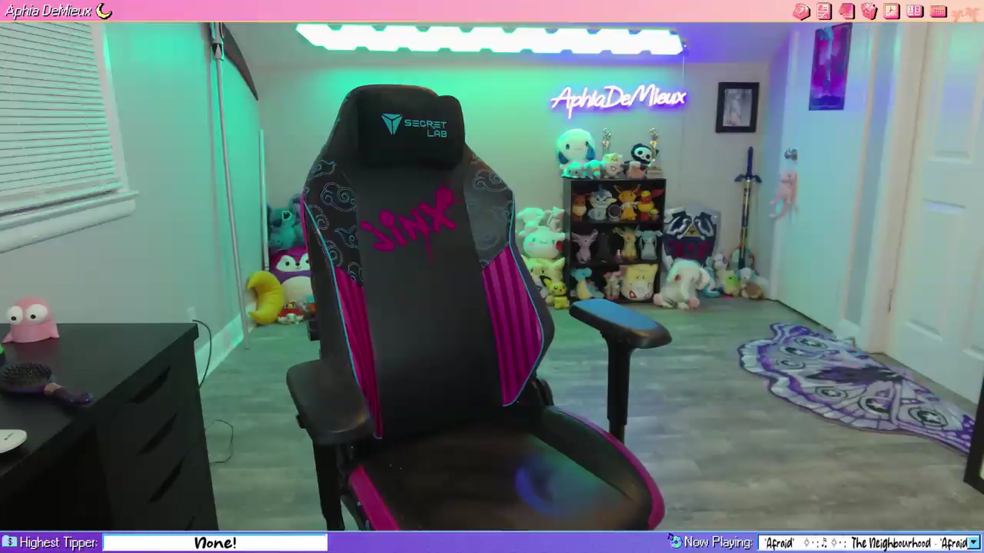 Gallery image thumbnail from AphiaDeMieux's myfreecams stream on, 06/19/2026, 03:06 image 8 of 20