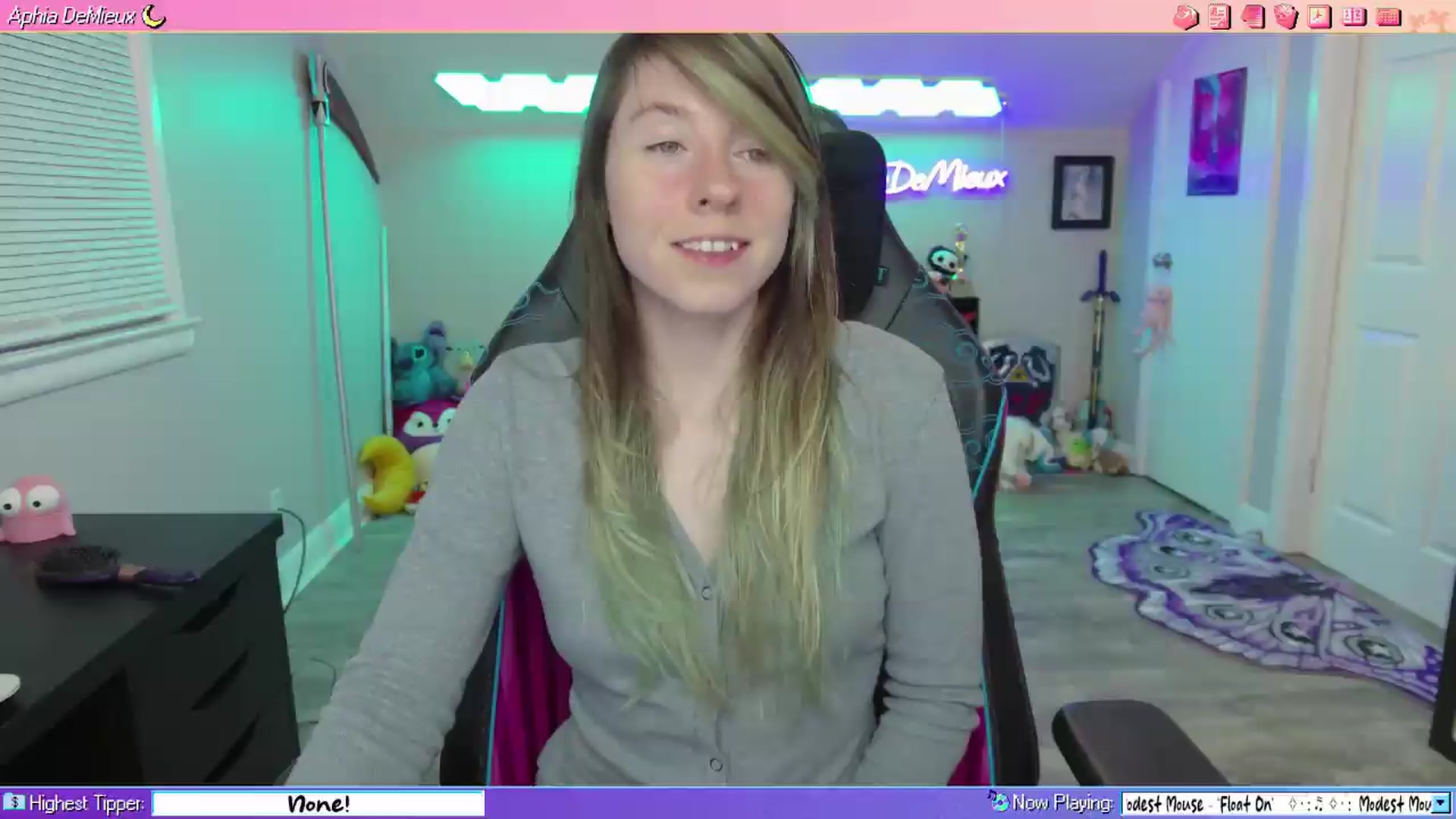 Gallery image thumbnail from AphiaDeMieux's myfreecams stream on, 06/19/2026, 03:06 image 2 of 20