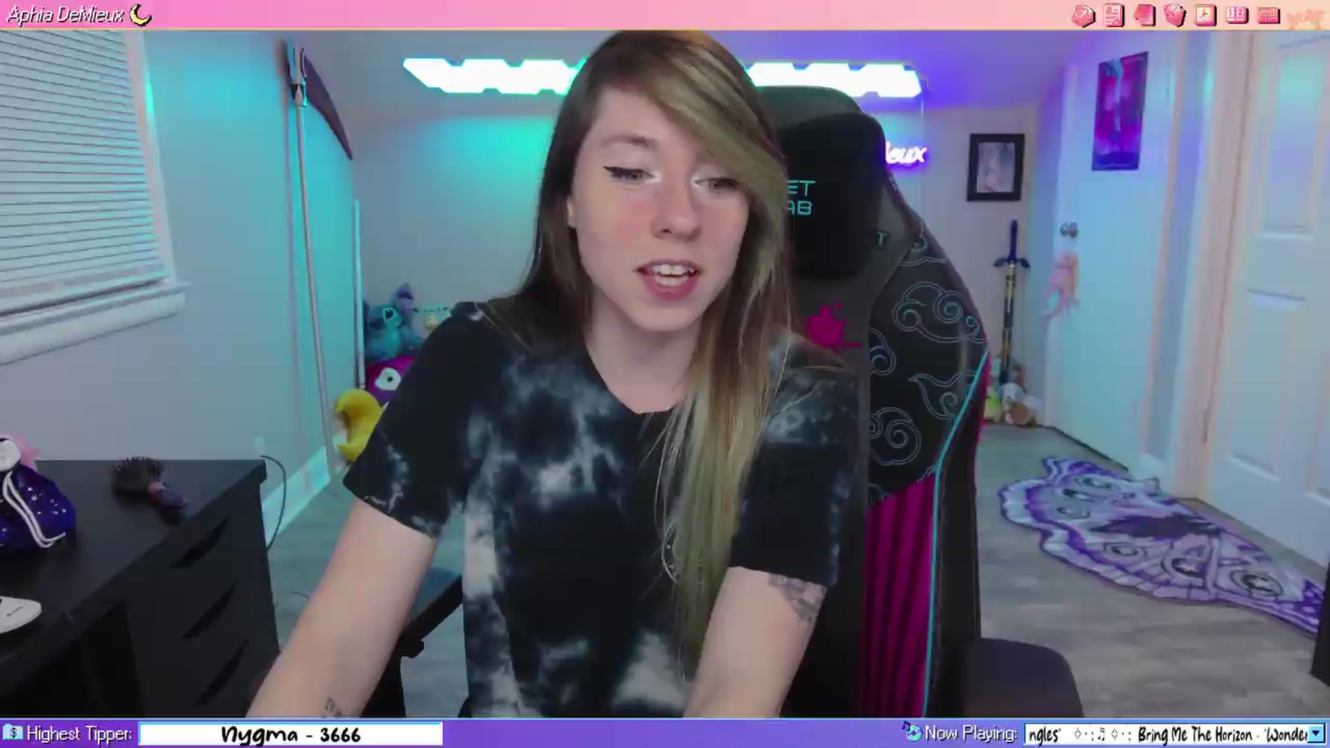 Gallery image thumbnail from AphiaDeMieux's myfreecams stream on, 06/21/2026, 03:08 image 6 of 20