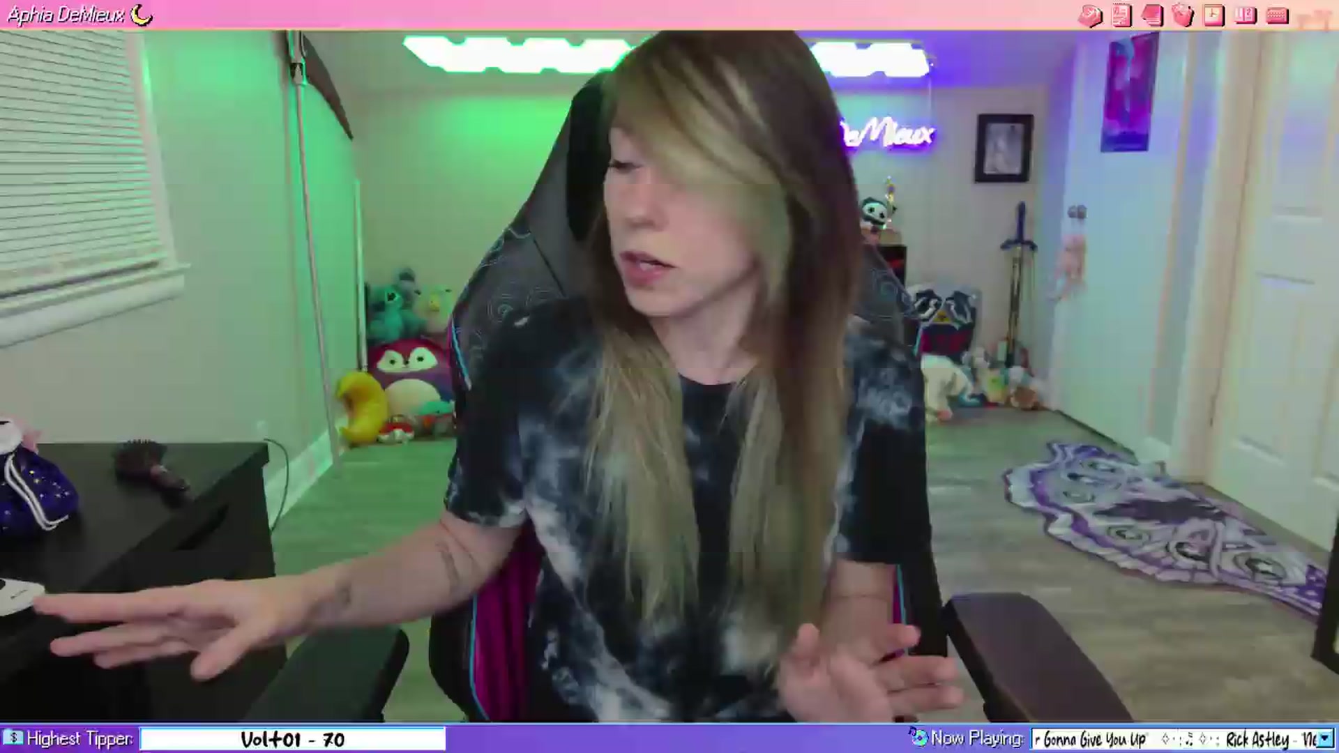 Gallery image thumbnail from AphiaDeMieux's myfreecams stream on, 06/21/2026, 03:08 image 2 of 20