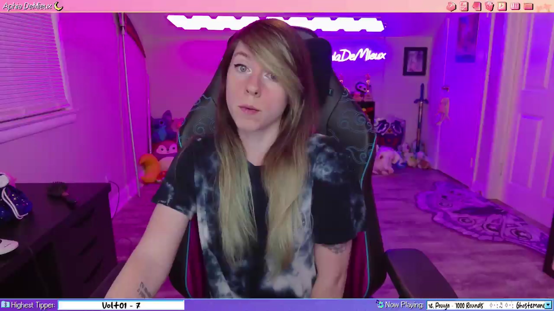 Gallery image thumbnail from AphiaDeMieux's myfreecams stream on, 06/21/2026, 03:08 image 1 of 20