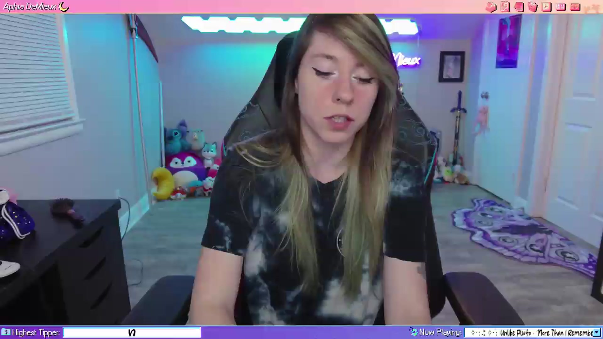 Gallery image thumbnail from AphiaDeMieux's myfreecams stream on, 06/21/2026, 03:08 image 3 of 20