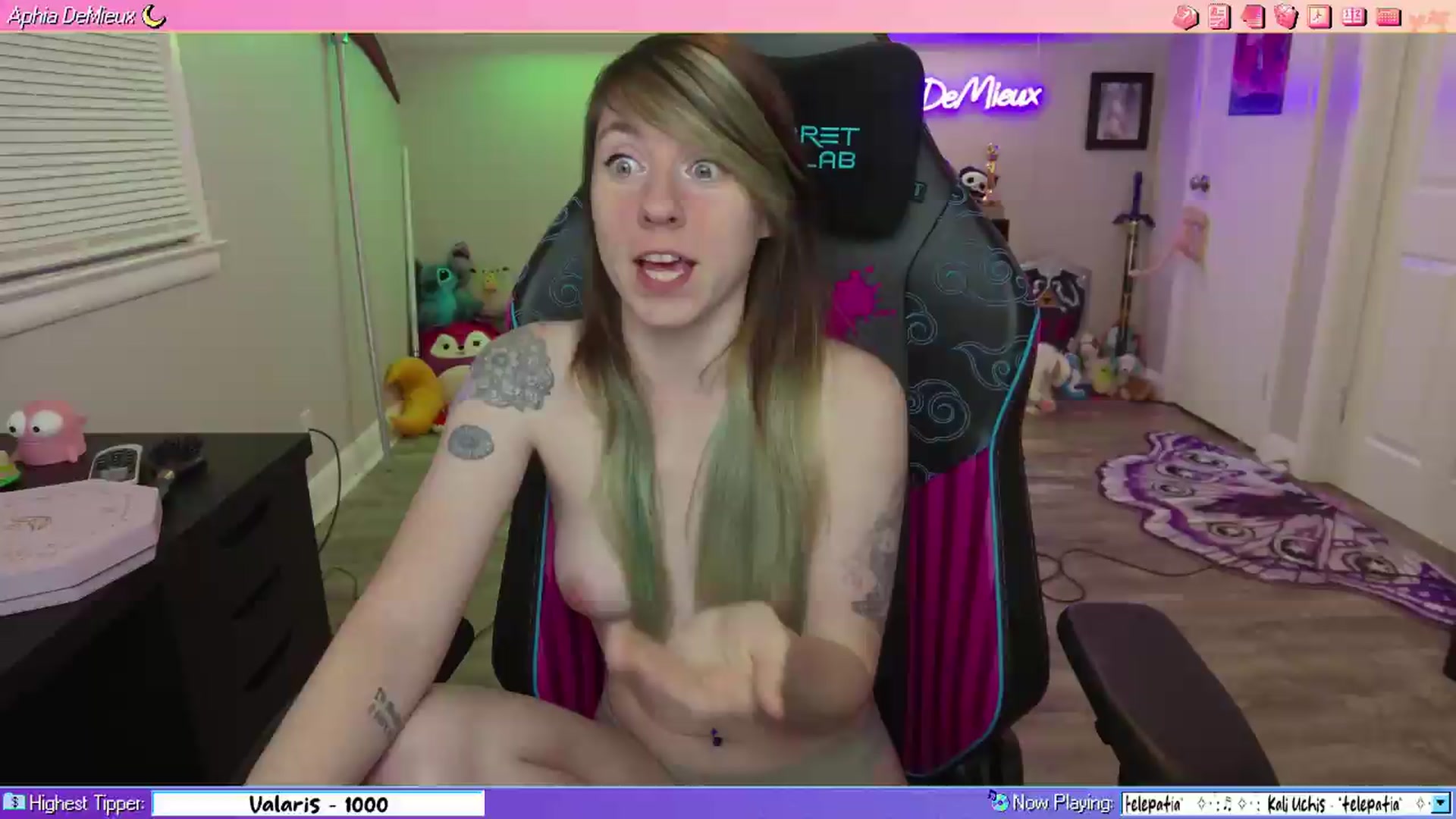 Gallery image thumbnail from AphiaDeMieux's myfreecams stream on, 06/29/2026, 03:45 image 7 of 20