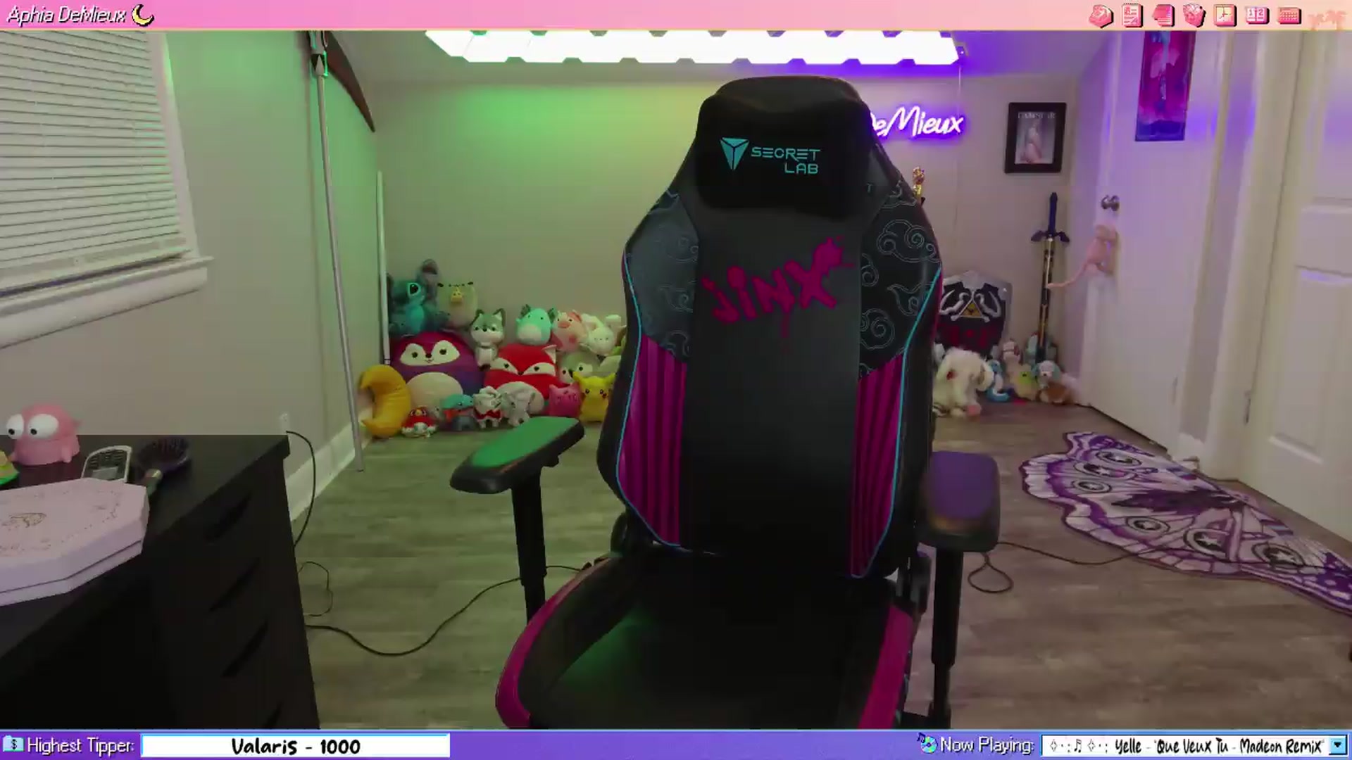 Gallery image thumbnail from AphiaDeMieux's myfreecams stream on, 06/29/2026, 03:45 image 11 of 20