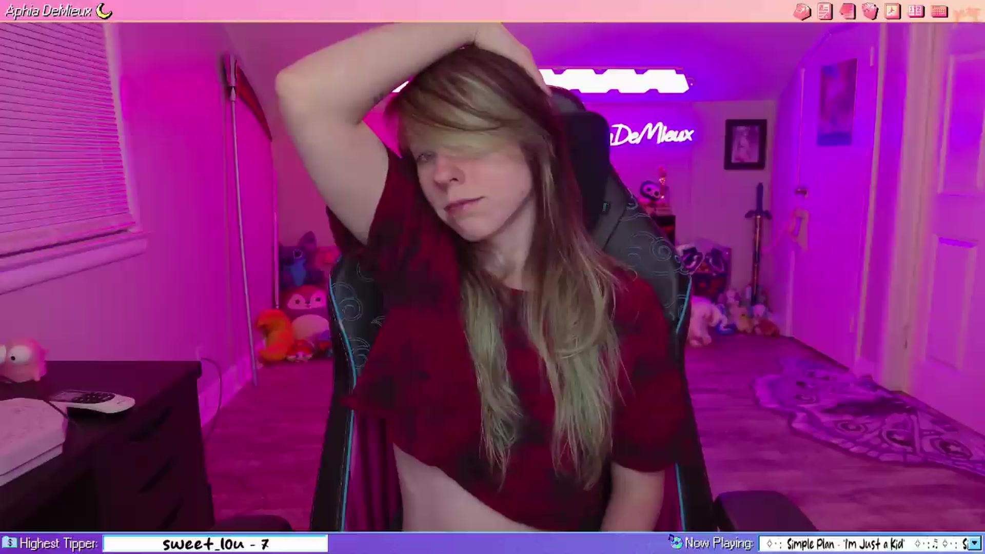 Gallery image thumbnail from AphiaDeMieux's myfreecams stream on, 07/01/2026, 05:06 image 2 of 20