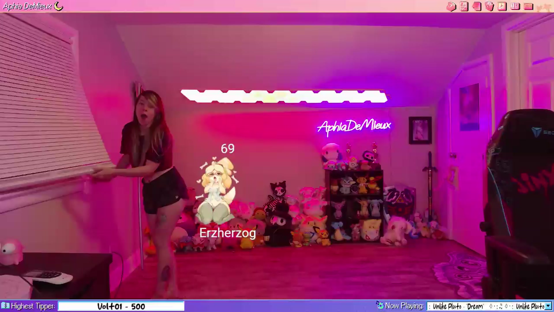 Gallery image thumbnail from AphiaDeMieux's myfreecams stream on, 07/01/2026, 05:06 image 4 of 20